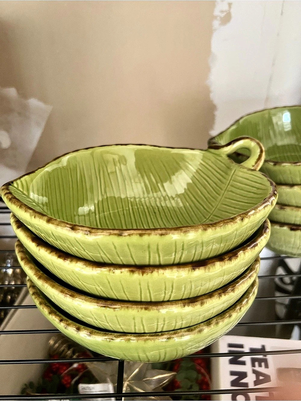 Pottery Barn Tropical Leaf Serving Dishes Set of 4 in Green & Brown